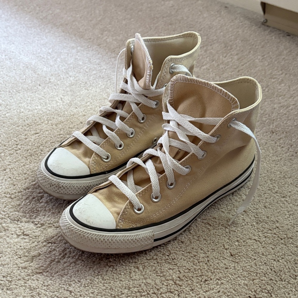 Converse High-Top Sneakers in Beige/Cream, women’s size 7.5, like new